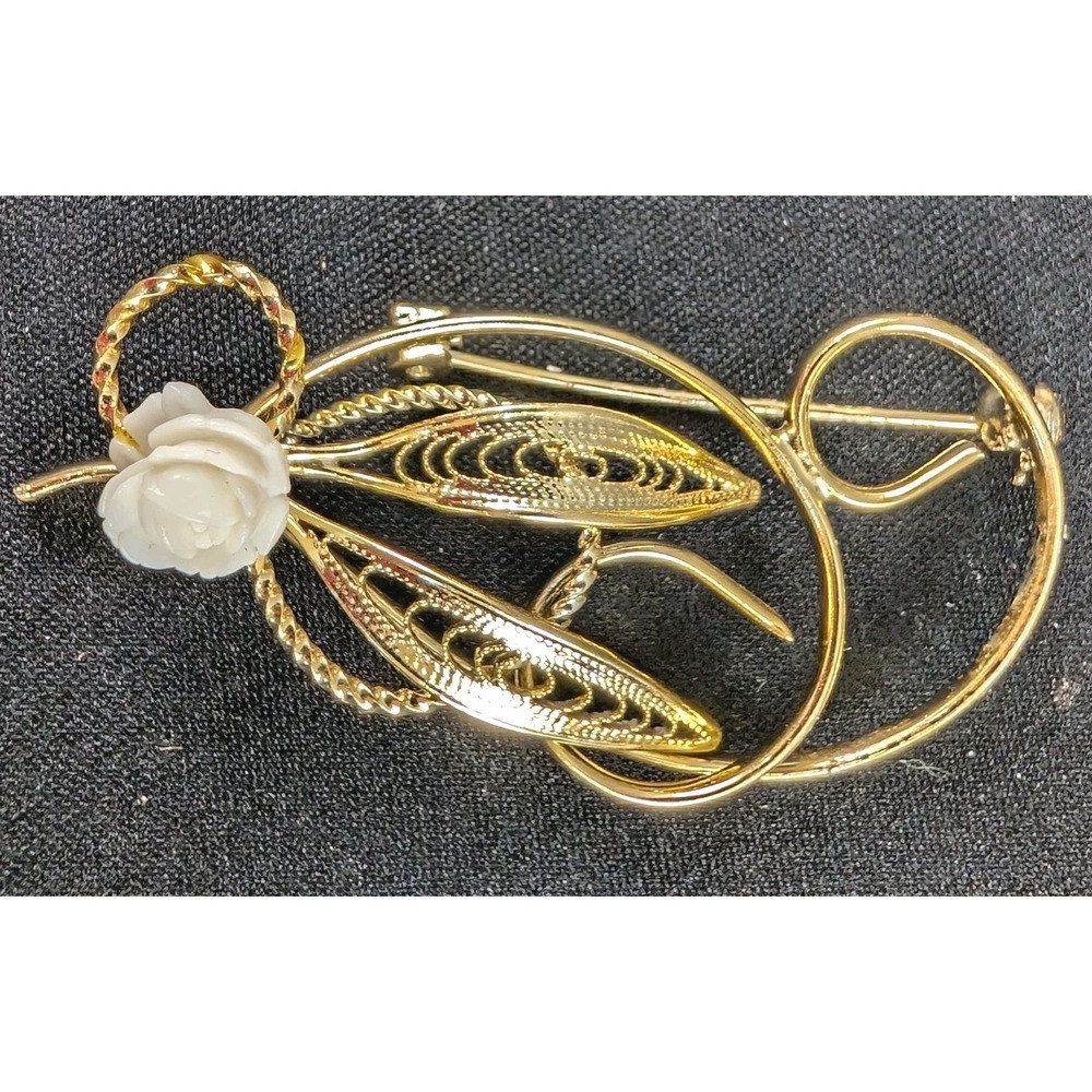 Vintage Gold Tone Filigree Flower Brooch White Rose Floral Pin 1950s–60s